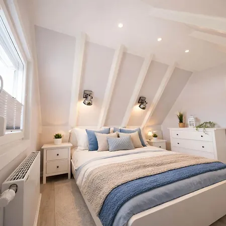 Luettje Strandhuus Holiday home *